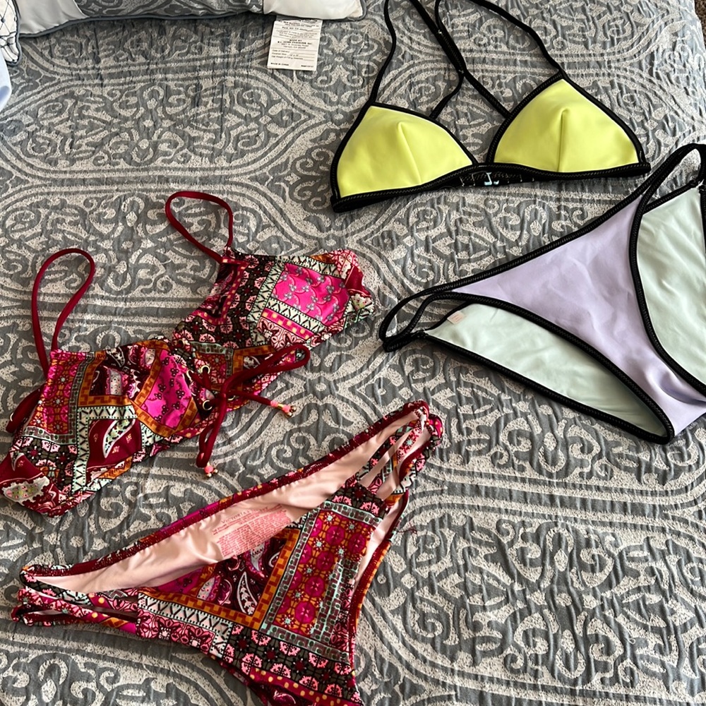 Victoria’s Secret bikini bundle. Small.